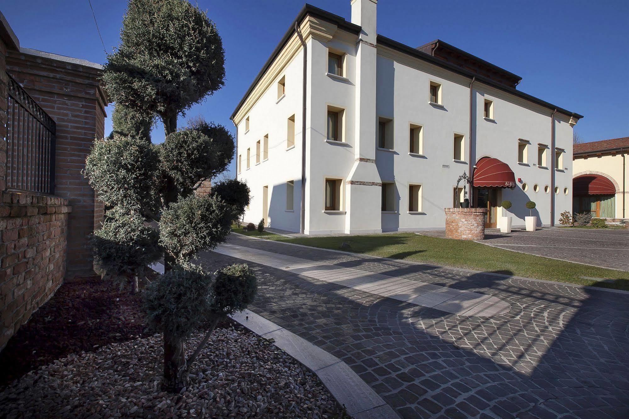 Antica Corte Marchesini 3*