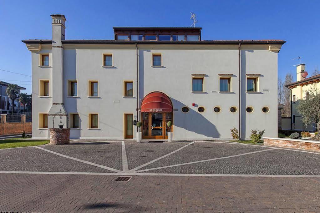Antica Corte Marchesini 3* Campagna Lupia