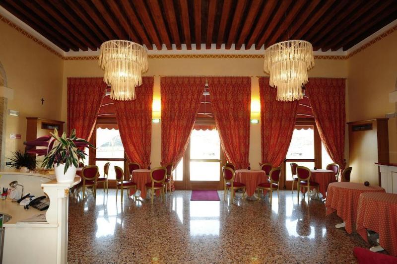 Antica Corte Marchesini Hotel 3*