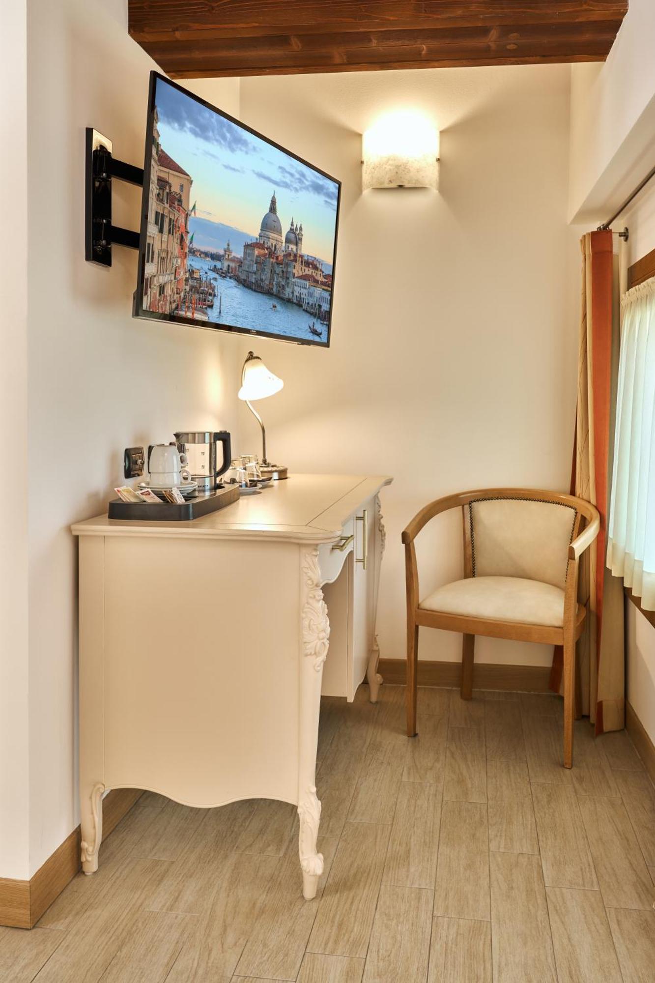 Antica Corte Marchesini Hotel