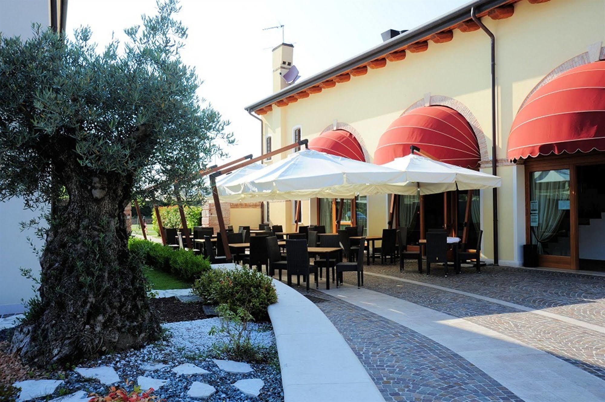 Hotel Antica Corte Marchesini 3*
